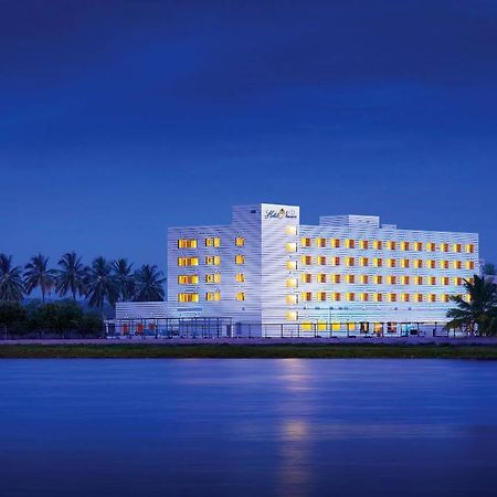 Hotel Naveen Lakeside Hubli Exterior foto